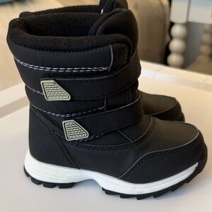 Kids Black Wonder Nation Winter Boots Size 10